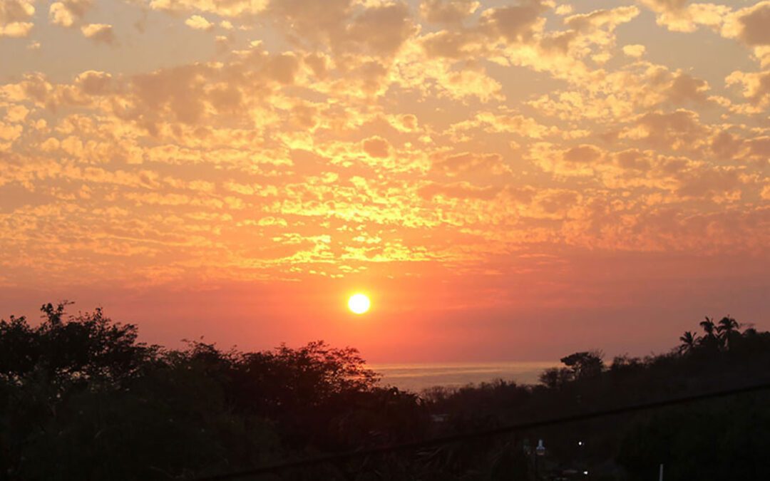 October in Puerto Escondido: dryer with more sunshine than September