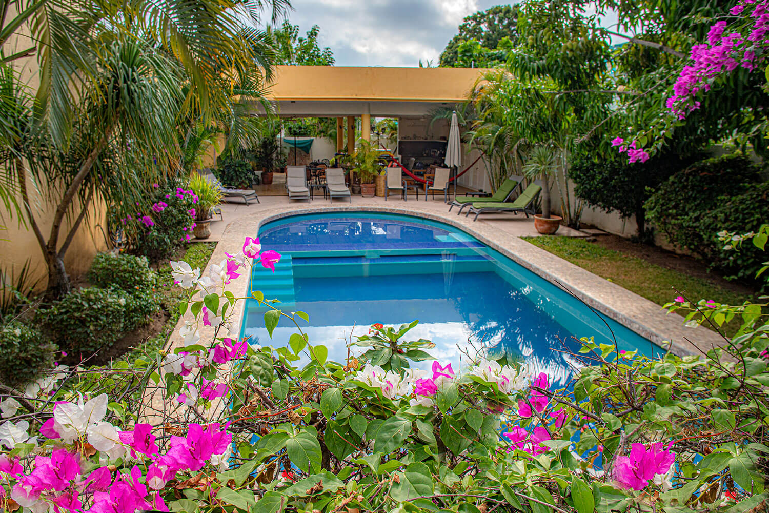 pool at zandoyo